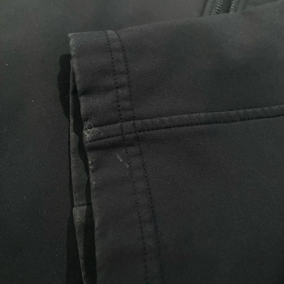 Under Armour Sleek Black Full-Zip Jacket - Picture 8 of 16